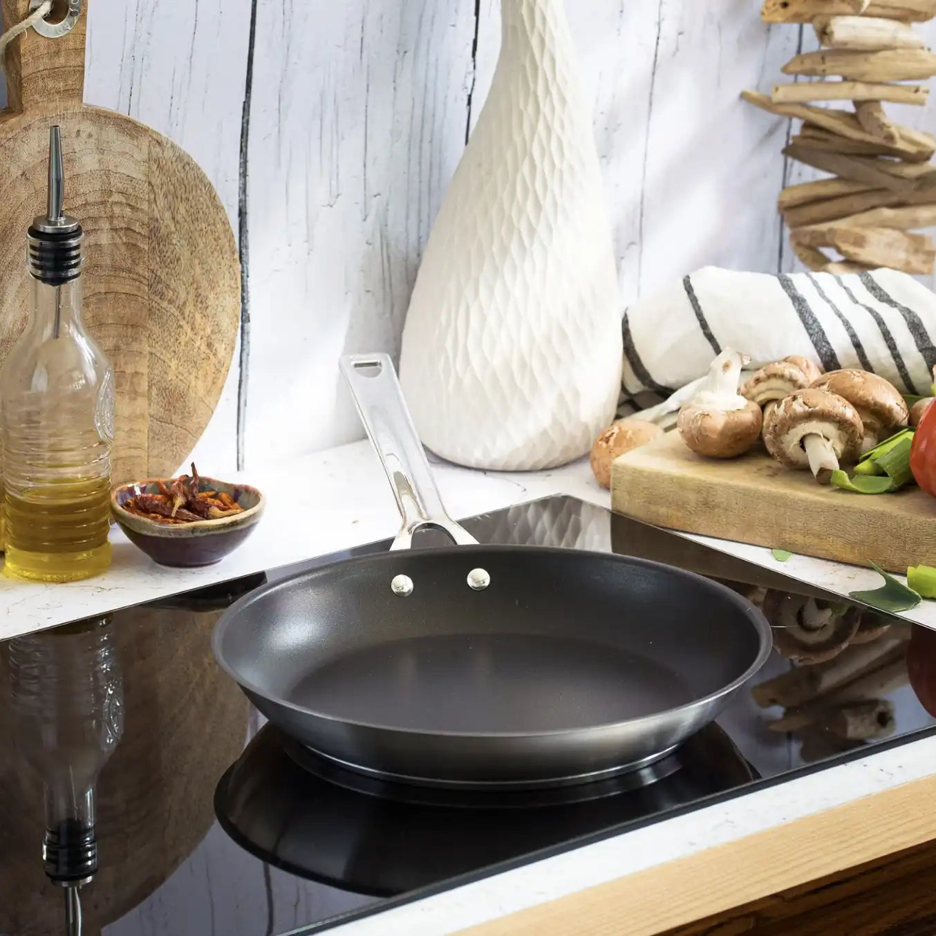 2 Non-Stick Stainless Steel Frying Pans Set