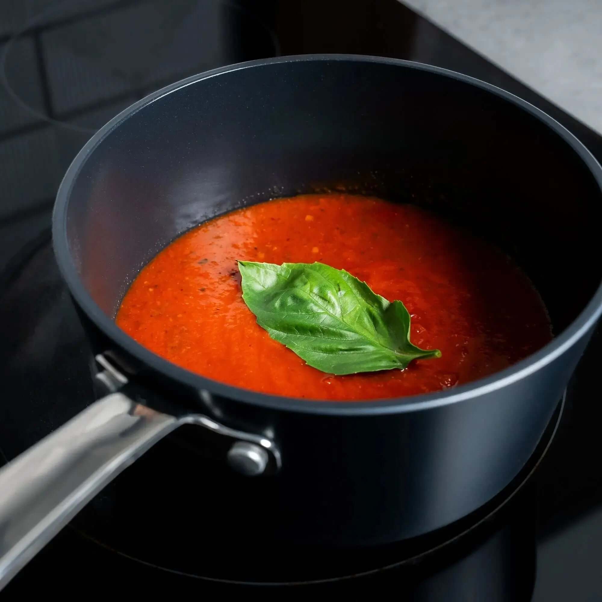 Ceramic Nonstick Saucepan with Lid, 2-Qt